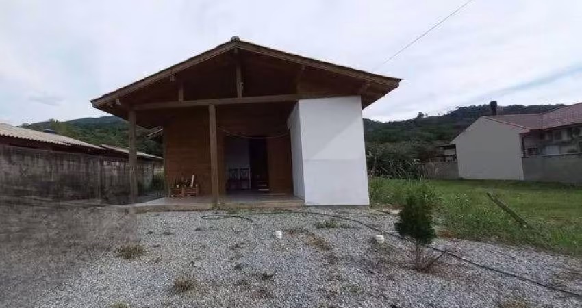 Casa com 2 quartos para alugar na Maria Célia Bittencourt, 00, Vila Santana, Santo Amaro da Imperatriz