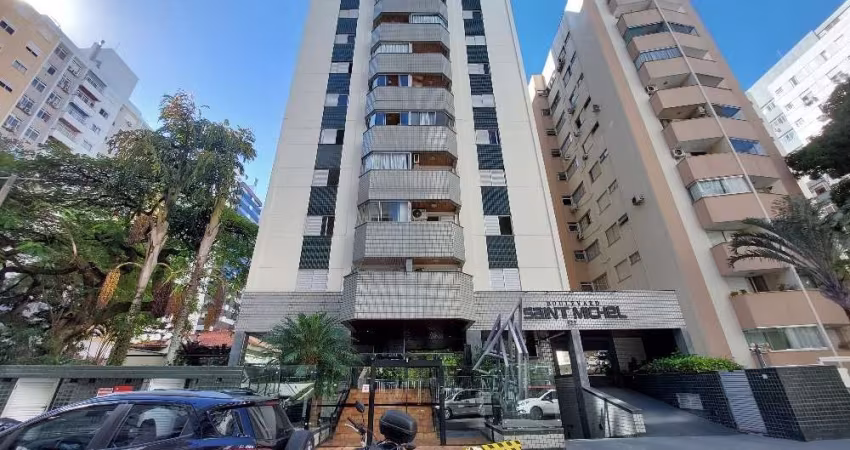 Cobertura com 2 quartos para alugar na Rua Esteves Júnior, 522, Centro, Florianópolis