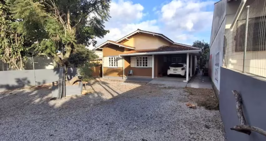 Casa com 3 quartos para alugar na Estrada Dário Manoel Cardoso, 806, Ingleses do Rio Vermelho, Florianópolis