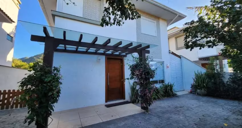 Excelente casa 3 dormitório(s) em açores - florianópolis