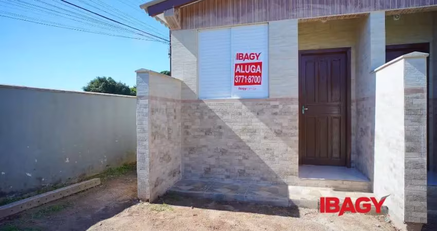 Excelente casa 1 dormitório(s) em vargem grande - florianópolis