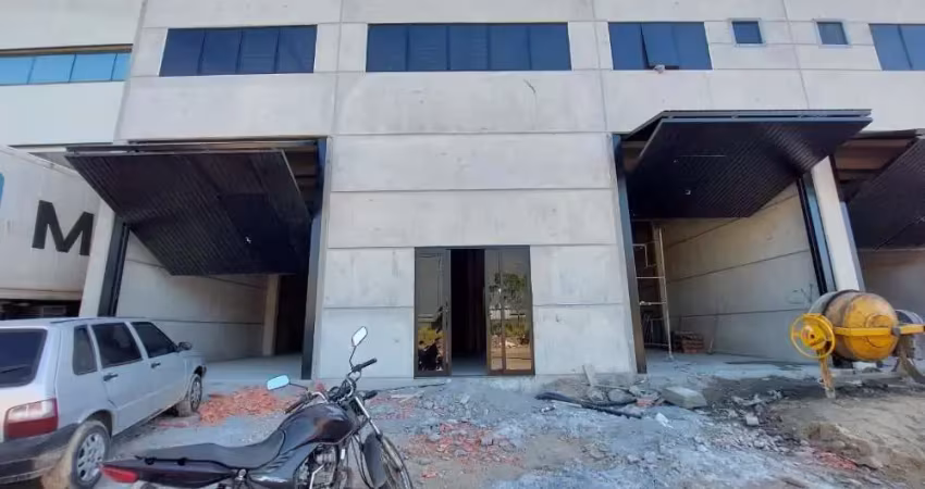 Barracão / Galpão / Depósito para alugar na Avenida das Universidades, 87, Pedra Branca, Palhoça