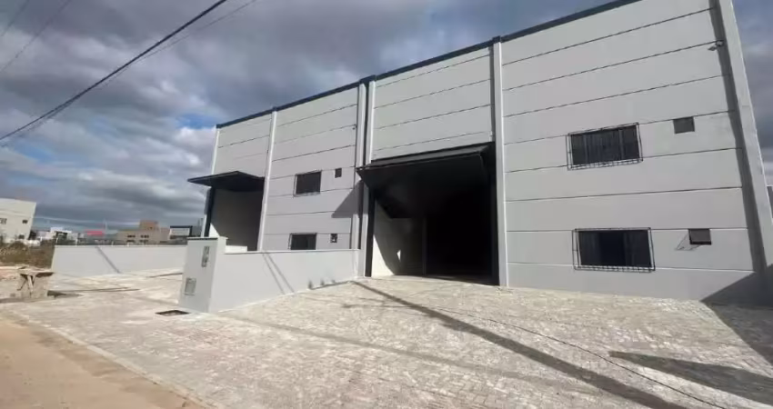 Barracão / Galpão / Depósito para alugar na Amoritas, 89, Pachecos, Palhoça