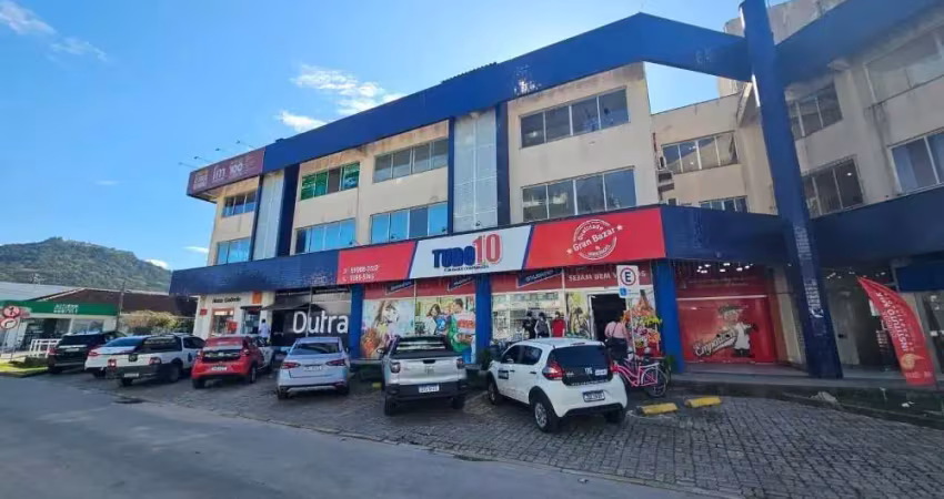 Sala comercial para alugar na Rua Lúcio Born, 63, Centro, Biguaçu