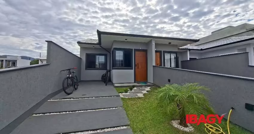 Excelente casa 2 dormitório(s) em bela vista - palhoça