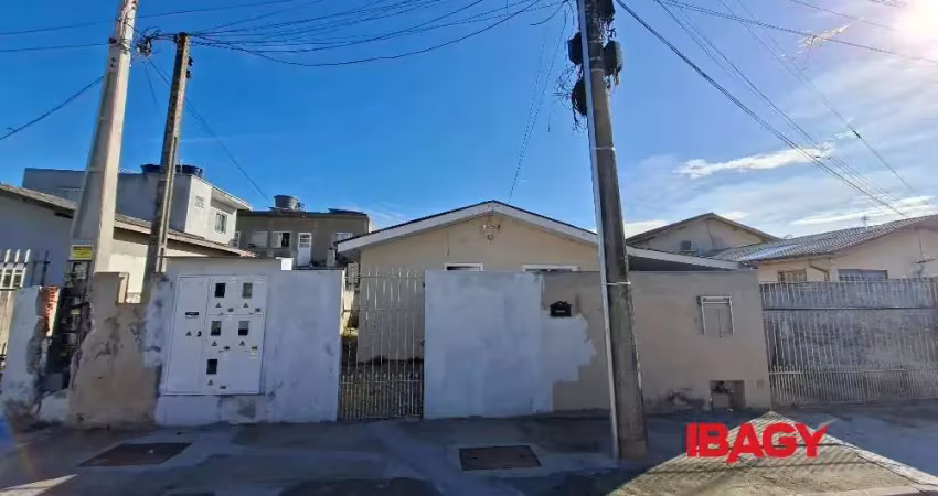 Apartamento com 1 quarto para alugar na Rua Pérola, 90, Jardim Eldorado, Palhoça