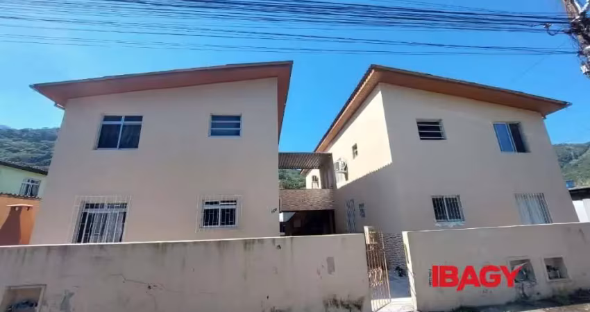 Excelente apartamento 3 dormitório(s) em monte verde - florianopolis