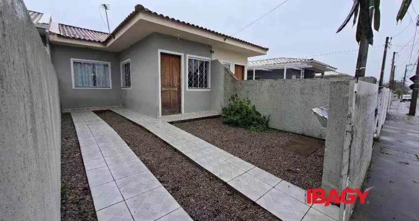 Excelente casa 2 dormitório(s) em são sebastião - palhoça