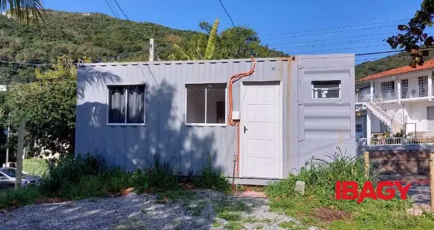 Excelente kitnet 1 dormitório(s) em lagoa da conceição - florianópolis