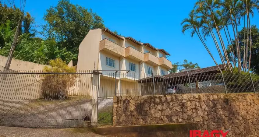 Excelente loft 1 dormitório(s) em trindade - florianópolis