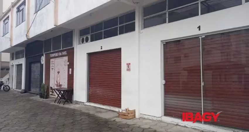 Ponto comercial para alugar na Rua Sérgio Lopes Falcão, 208, Trindade, Florianópolis