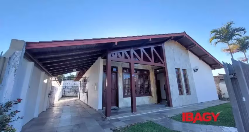 Oportunidade! casa em córrego grande - florianópolis