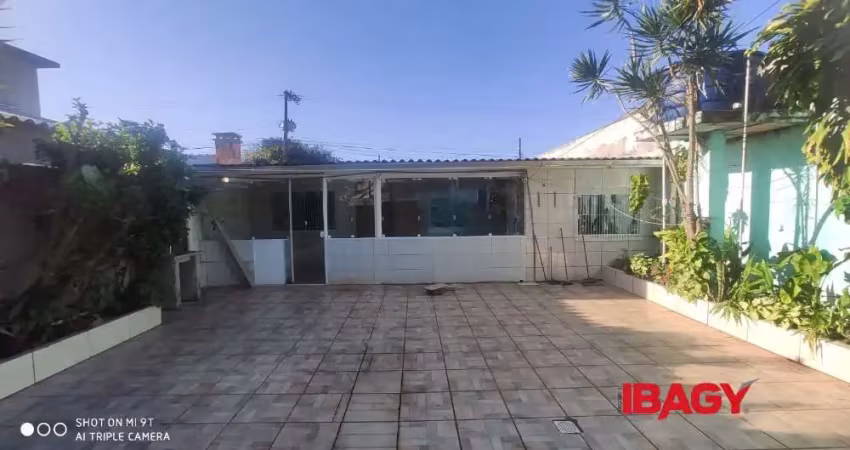 Excelente casa 2 dormitório(s) em tapera da base - florianópolis