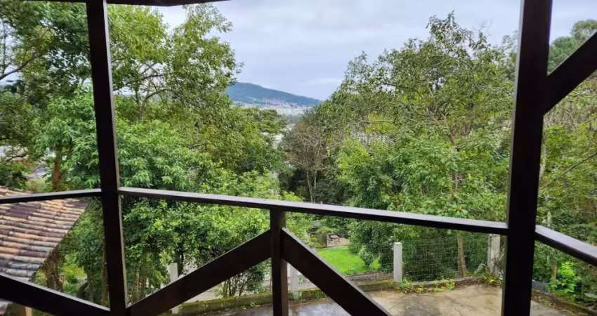 Casa com 4 quartos para alugar na Rua Maestro Aldo Krieger, 200, Córrego Grande, Florianópolis