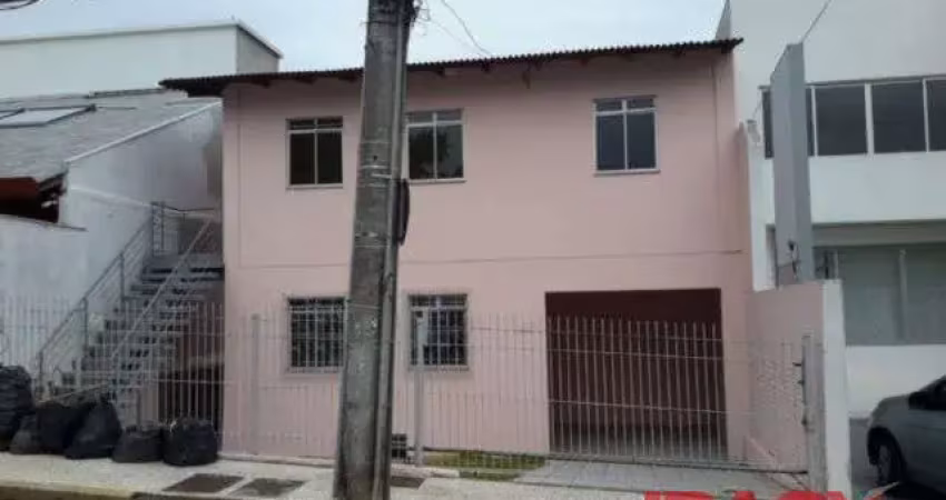 Excelente casa 3 dormitório(s) em centro - florianópolis