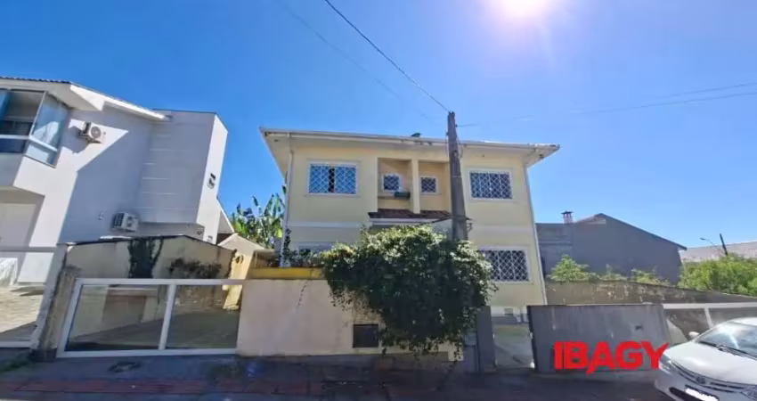 Excelente casa 3 dormitório(s) em bela vista - palhoça