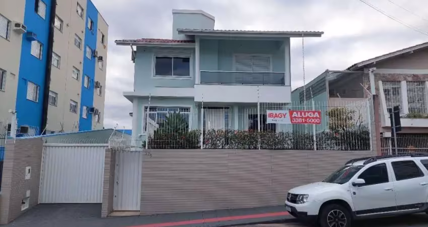 Excelente casa 3 dormitório(s) em capoeiras - florianópolis