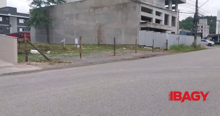 Terreno comercial para alugar na Avenida das Águias, 00, Pedra Branca, Palhoça