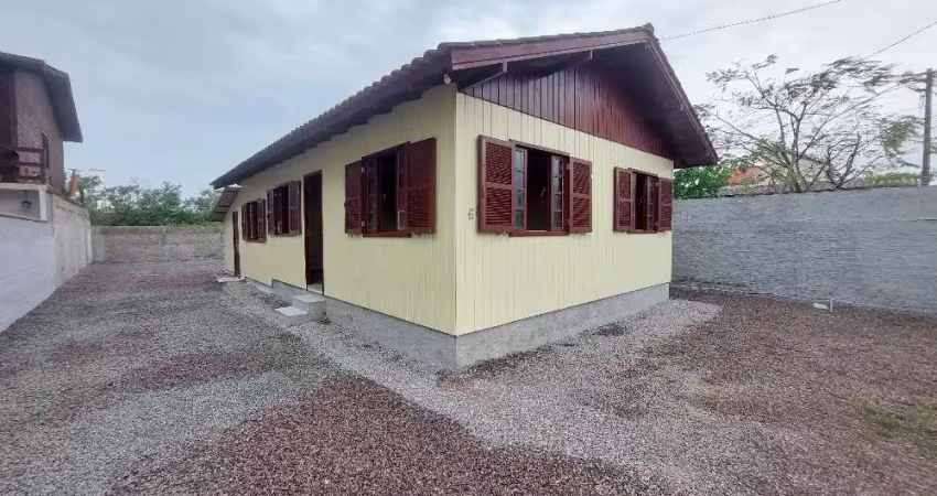 Casa com 2 quartos para alugar na Maria Leopoldina, 680, Pachecos, Palhoça