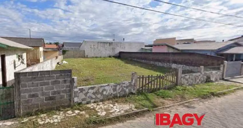 Terreno comercial para alugar na Rua José Xavier da Rosa, 00, Carianos, Florianópolis