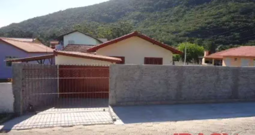 Excelente casa 3 dormitório(s) em armação do pântano do sul - florianópolis