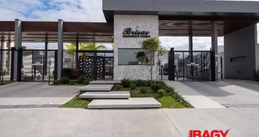 Casa com 3 quartos para alugar na Avenida Wilson Castelo Branco, 700, Beira Rio, Biguaçu