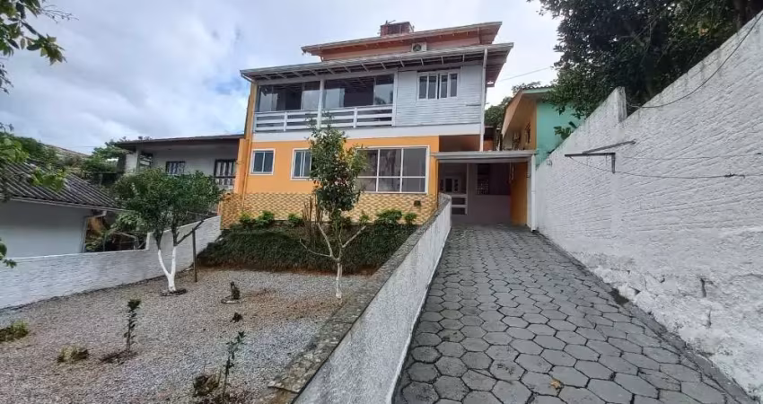 Excelente casa 2 dormitório(s) em fazenda santo antônio - são josé