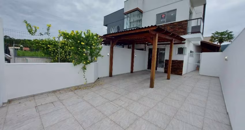 Casa com 2 quartos para alugar na Sagitario, 44, São João do Rio Vermelho, Florianópolis