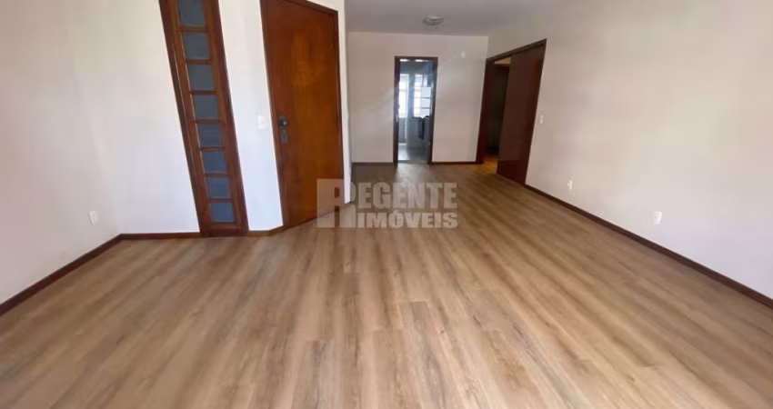 Excelente apartamento com 03 dormitórios na Centro