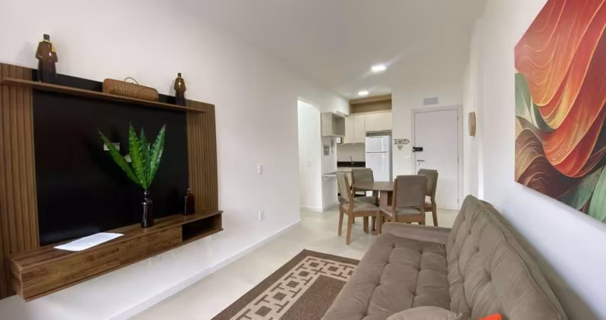Excelente apartamento mobiliado com 01 dormitório no bairro Carvoeira, em frente a UFSC!