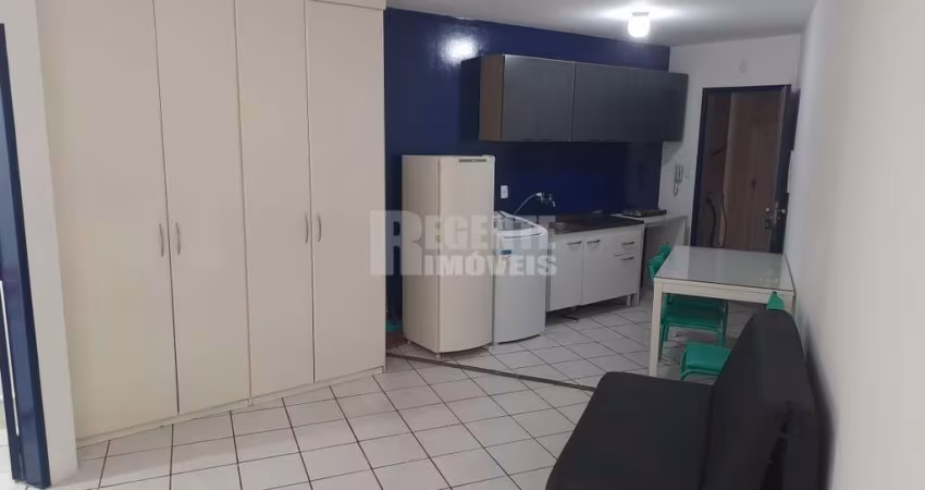 Kitnet mobiliada para alugar no bairro Trindade, ao lado da UFSC!