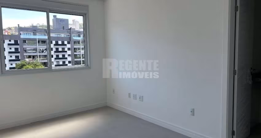 Apartamento bem localizado com preço de oportunidade.