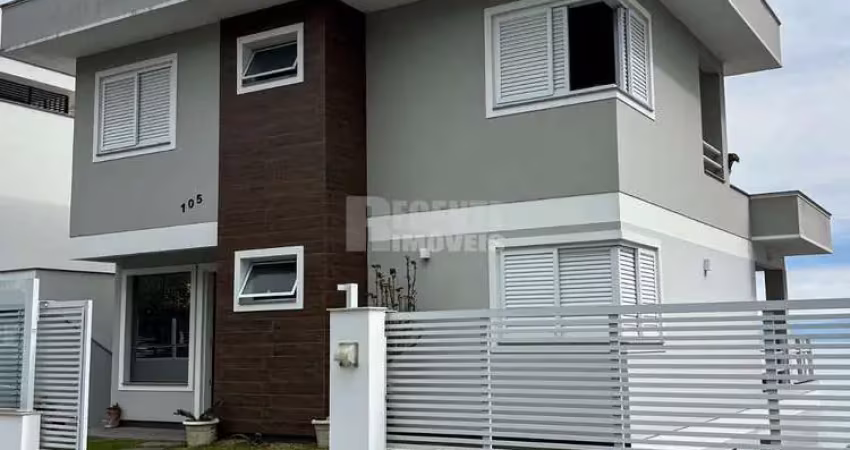 Casa com 3 quartos à venda na Rua José Nazareno Coelho, 105, João Paulo, Florianópolis