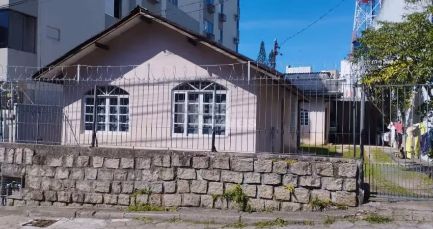 Terreno com  viabilidade amc 10.5, casa mista - trindade -florianópolis