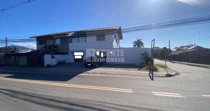 Sala comercial para alugar na Rua do Gramal, 952, Campeche, Florianópolis