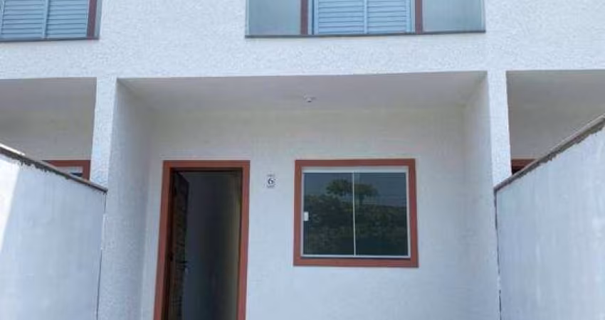 Sobrado com 2 dormitórios à venda, 80 m² por R$ 360.000 - Massaguaçu - Caraguatatuba/SP