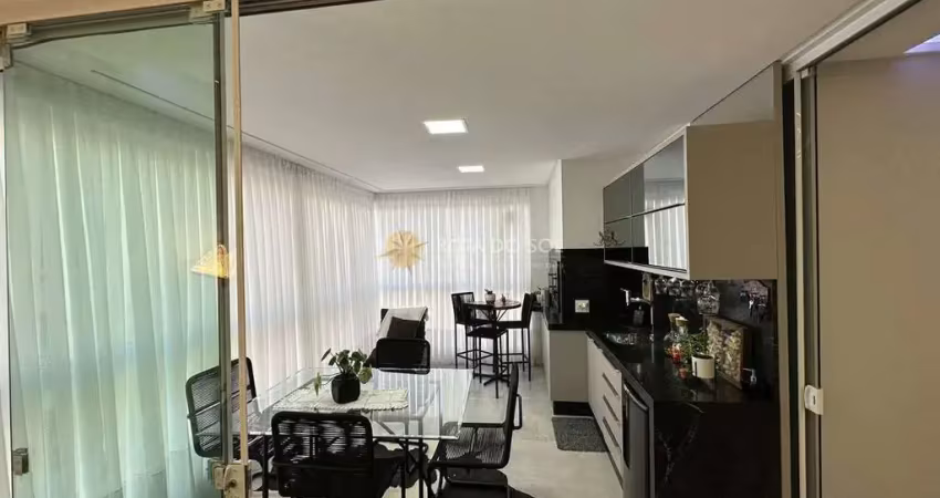 Apartamento com 3 quartos à venda na Rua 302, 68, Meia Praia, Itapema