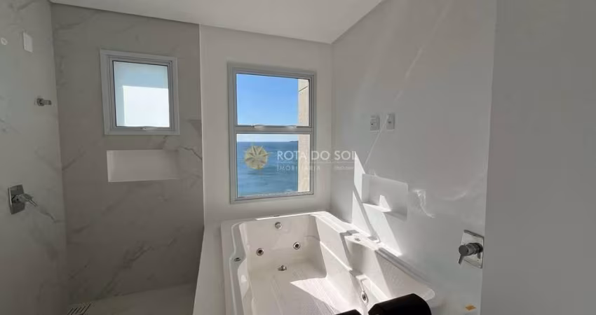 Belíssimo apartamento com 4 suítes e 3 vagas na Meia Praia