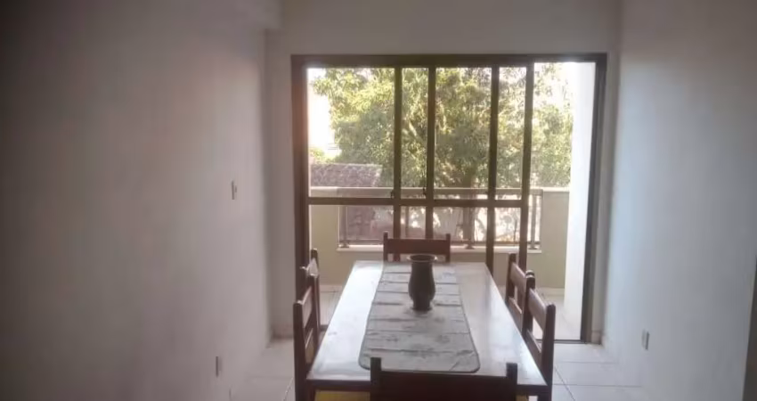 APARTAMENTO COM 3 DORMITÓRIOS NO PEREQUE-AÇU.