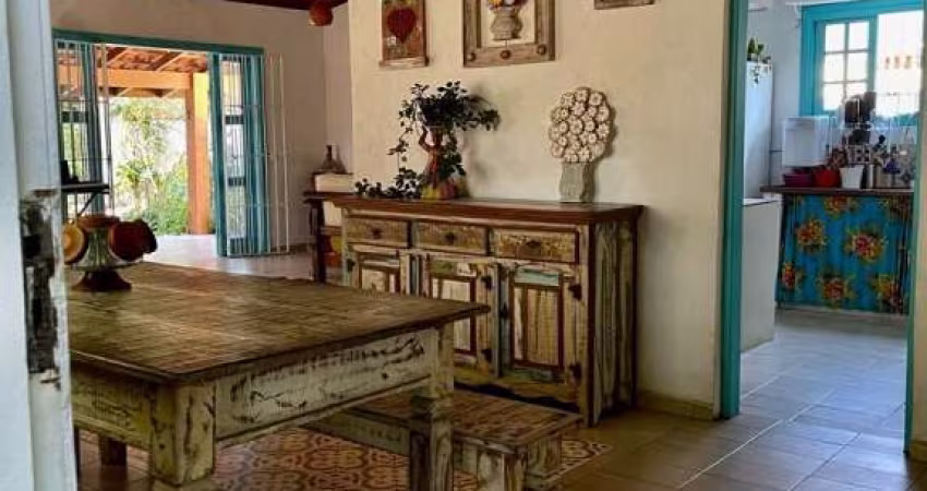 CASA TÉRREA COM 3 DORMITÓRIOS NO ITAGUÁ.