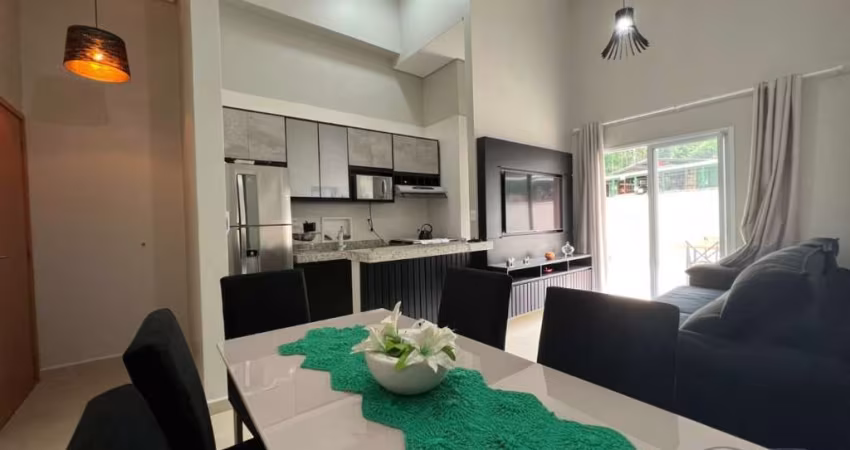 APARTAMENTO GARDEN COM 2 DORMITÓRIOS NA PRAIA GRANDE.