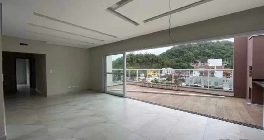 COBERTURA COM 3 DORMITÓRIOS NAS TONINHAS.
