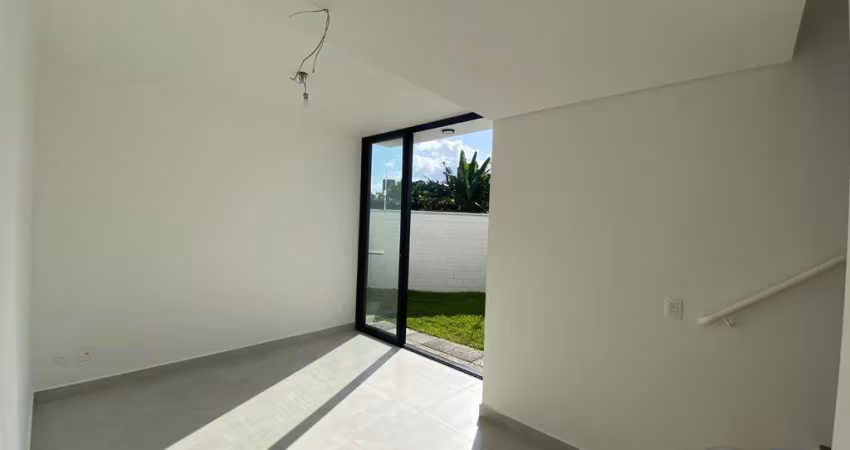 CASA DENTRO DE CONDOMINIO COM 2 DORMITÓRIOS NO ITAGUÁ.