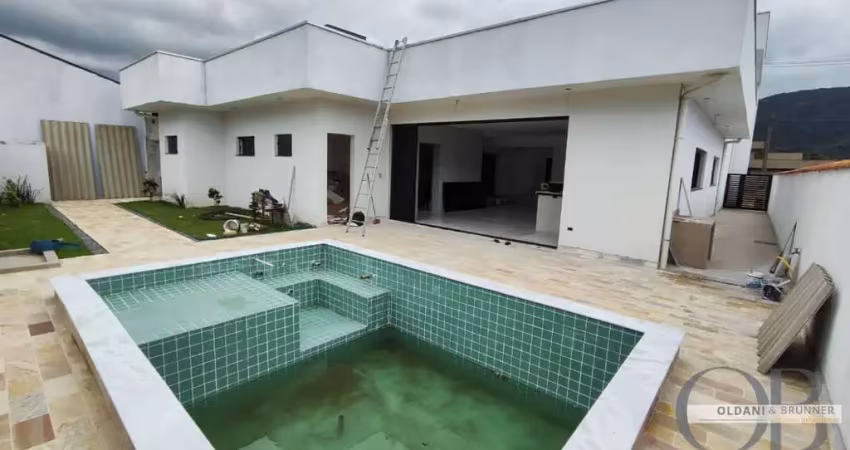 Casa térrea com 3 suítes em fase de acabamento no jardim carolina