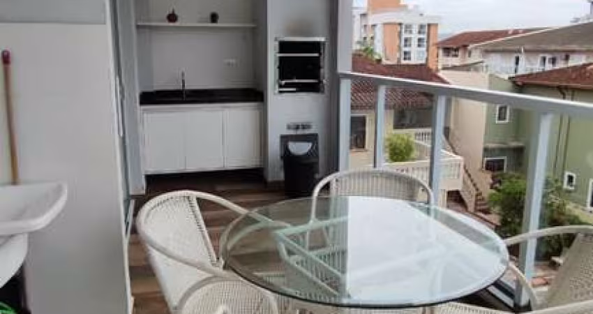 APARTAMENTO MOBILIADO COM 2 DORMITÓRIOS NO CENTRO.