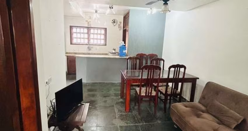 SOBRADO DENTRO DE CONDOMINIO COM 3 DORMITÓRIOS.