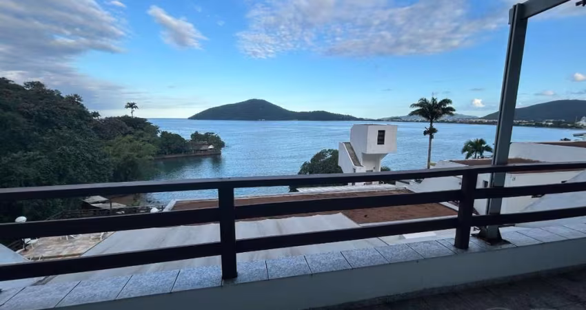 APARTAMENTO MOBILIADO COM 2 DORMITÓRIOS VISTA MAR NO CENTRO.