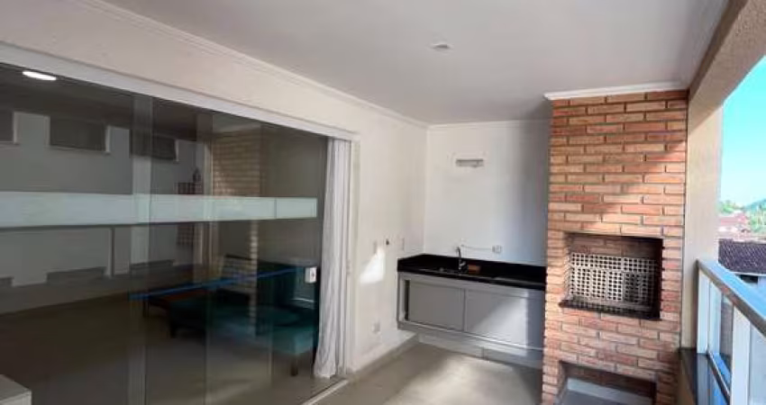APARTAMENTO MOBILIADO COM 3 DORMITÓRIOS NO CENTRO.