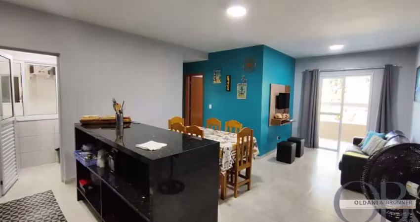 Apartamento mobiliado com 2 dormitórios nas toninhas.