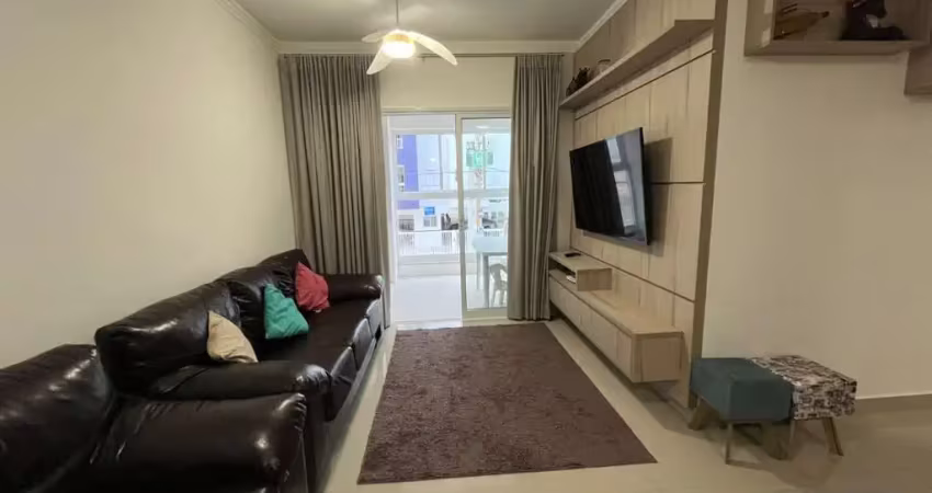 Apartamento mobiliado com 2 dormitórios nas toninhas